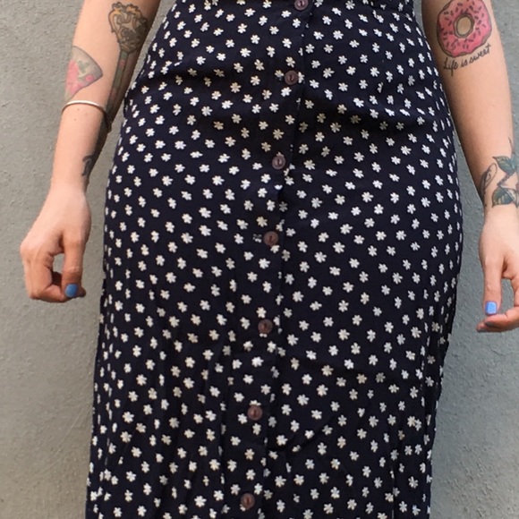 Little Daisy navy linen skirt - Picture 3 of 6